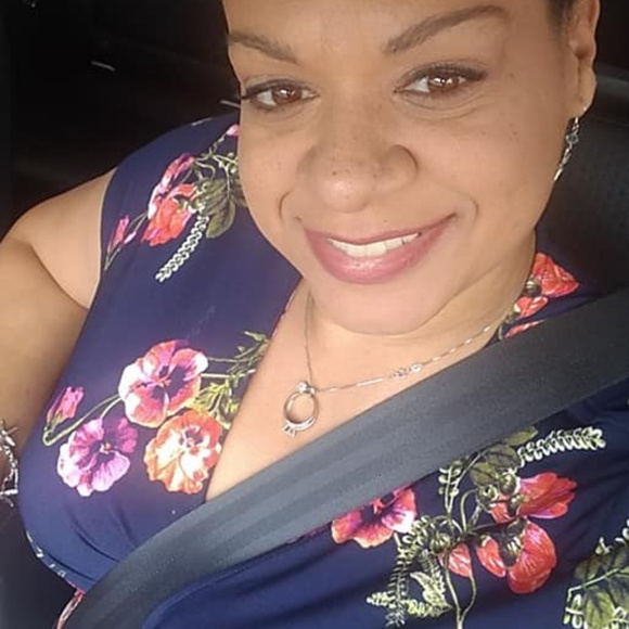 Meet your Posher, Tina - Picture 1 of 1